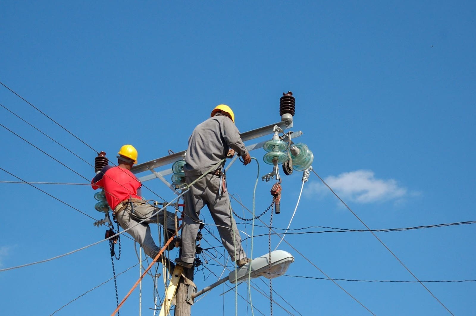 Inspect Pole Lights and Outdoor Lighting